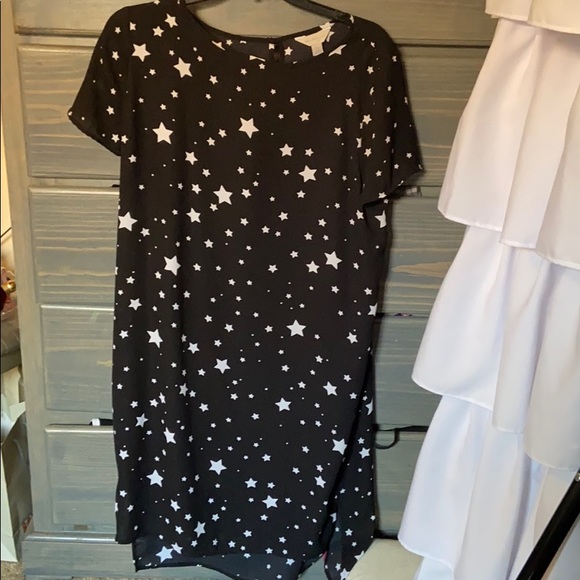 belle sky Dresses & Skirts - Black and White Midi Star dress